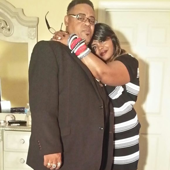 Meet your Posher, Jennifer - Picture 1 of 1